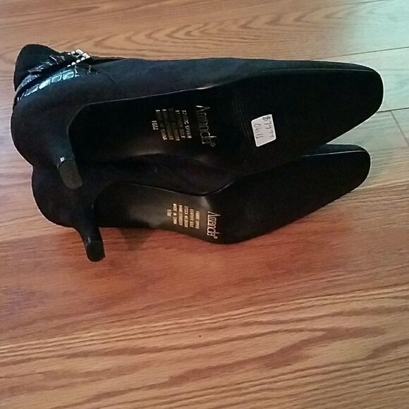 Amanda black buckle booties Sz 10 NWOB - Picture 5 of 5